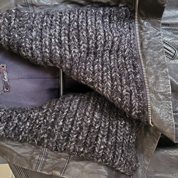 Leather Moto Jacket Medium - Picture 2 of 13